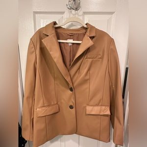 Like new! A New Day faux-leather women’s blazer